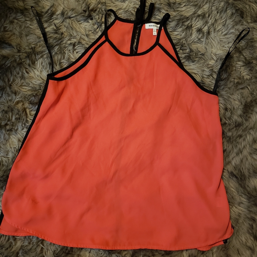 Sleeveless hot pink shirt